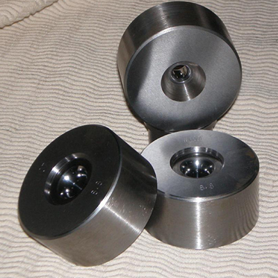 Compacting Die